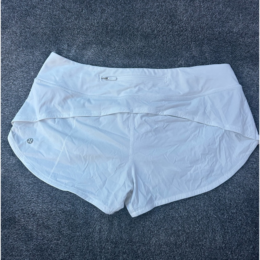 White Lululemon Speed Up Low-Rise Lined Short 2.5”